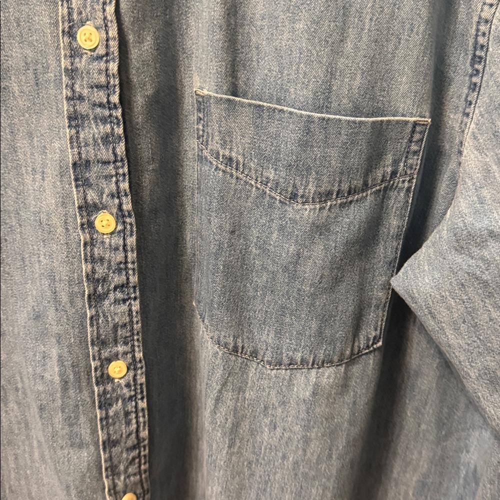 GAP Women’s Crop Light Blue Denim Shirt, size large tall - Picture 4 of 12